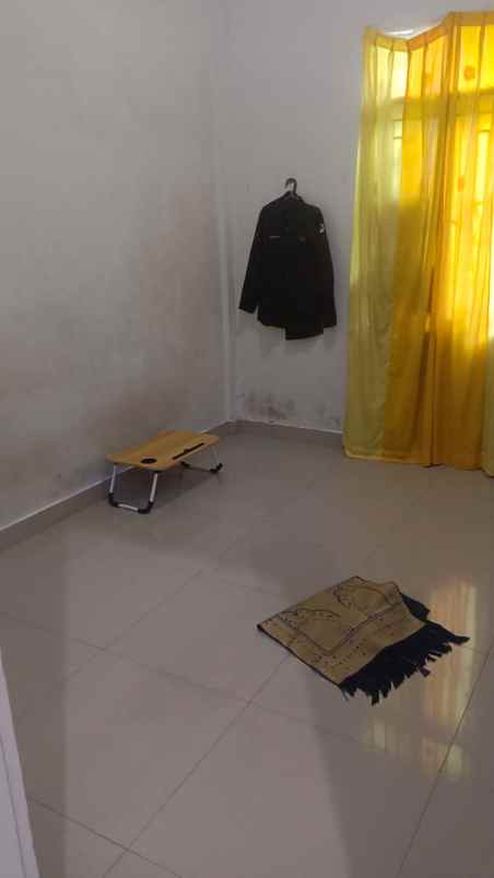 dijual rumah jl guna karya
