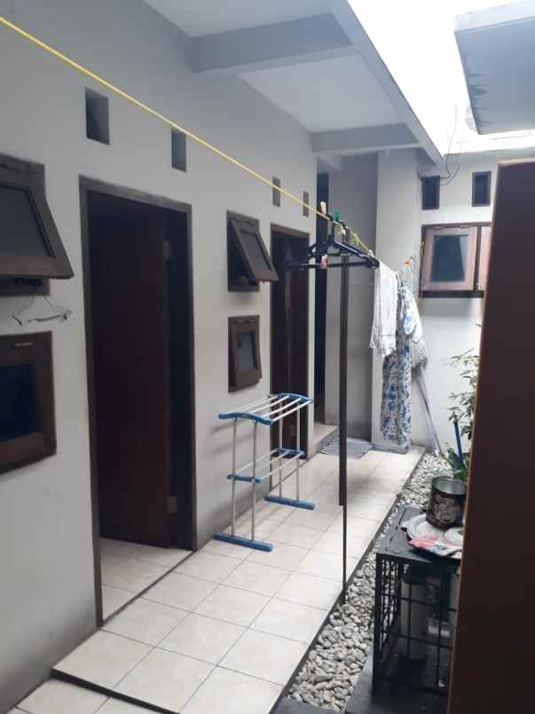 dijual rumah jl ikan rawamangun jakarta