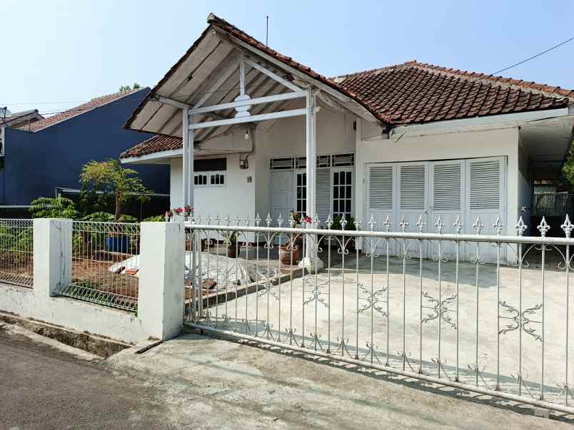 dijual rumah jl ipik gandamanah munjul