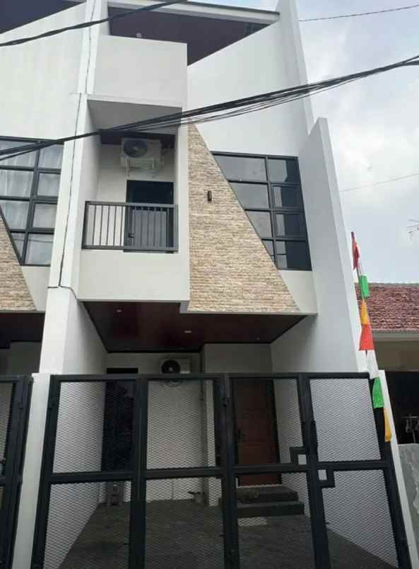 dijual rumah jl jatinegara kaum pulo