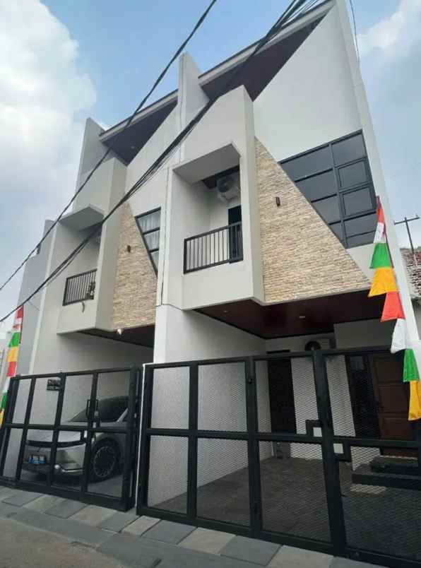 dijual rumah jl jatinegara kaum pulo