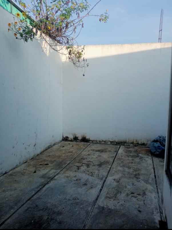 dijual rumah jl joyo agung malang kota