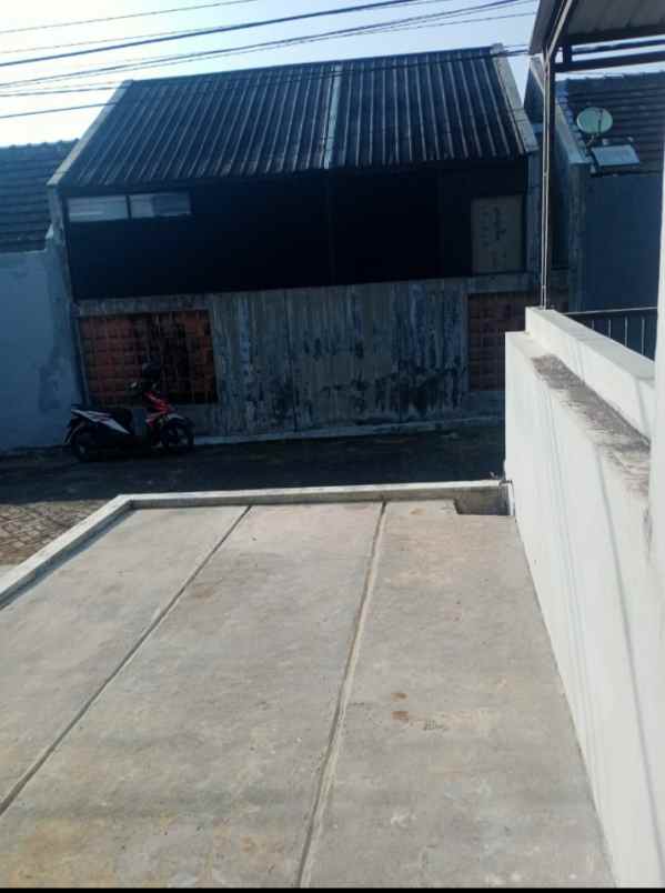 dijual rumah jl joyo agung malang kota