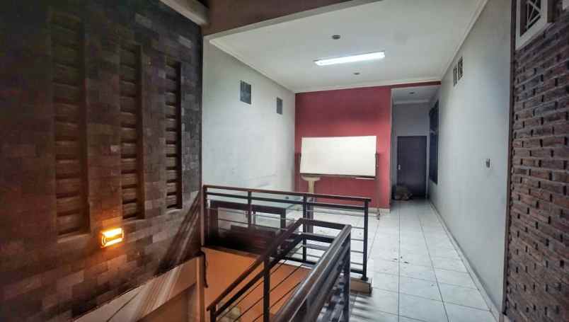 dijual rumah jl kaliurang km 5 6 sleman