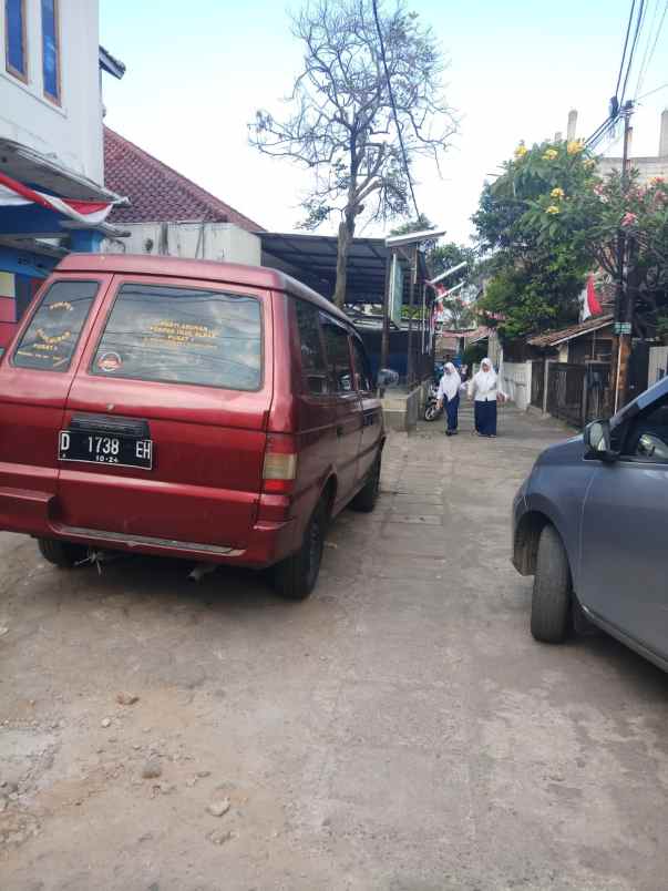 dijual rumah jl karapitan