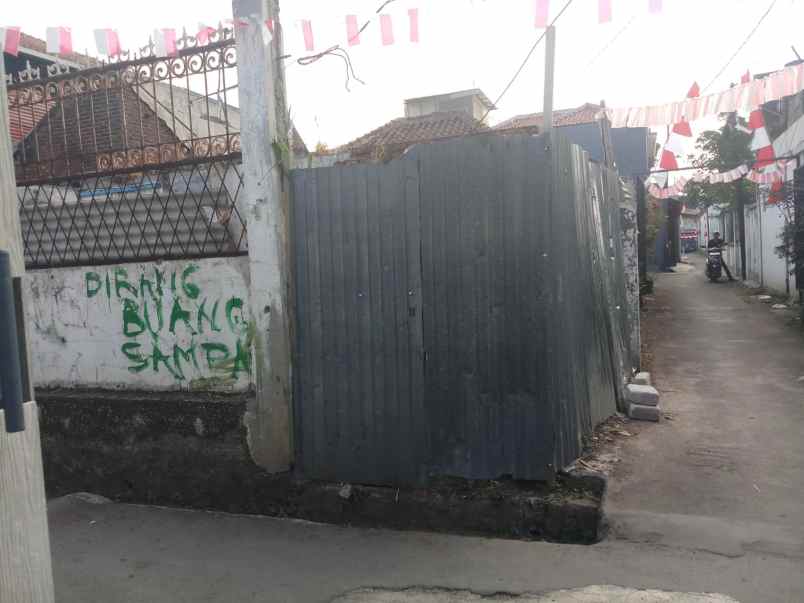 dijual rumah jl karapitan