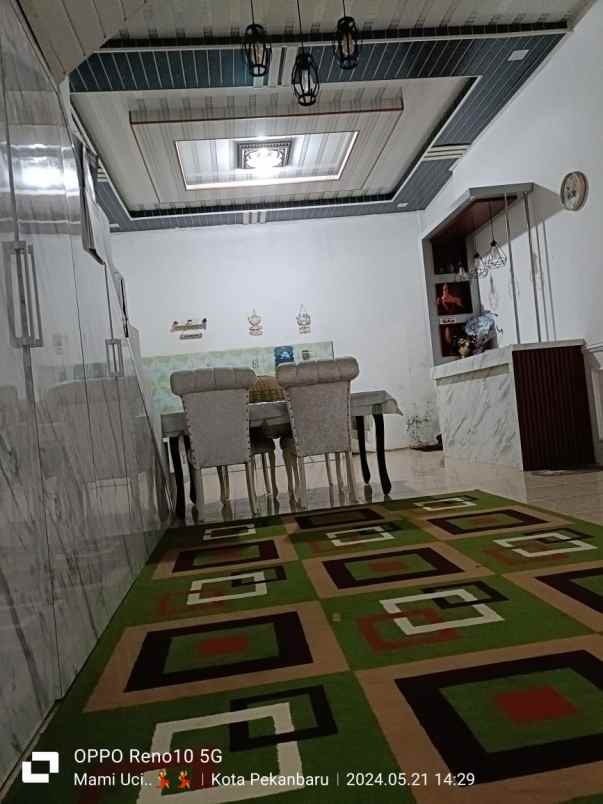 dijual rumah jl kartama