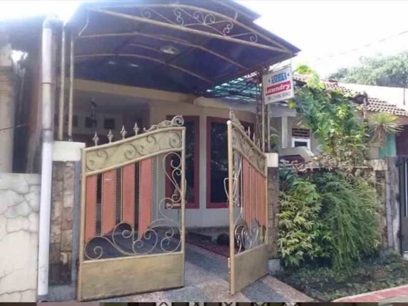 dijual rumah jl kenanga rt 01 rw 13