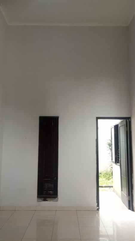 dijual rumah jl komplek andara cinere