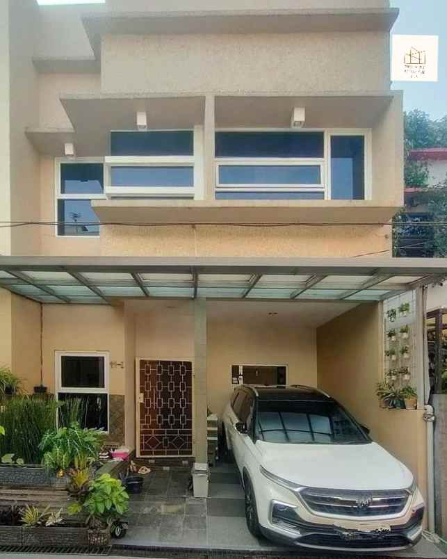 dijual rumah jl kopo