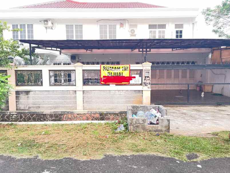 dijual rumah jl laut arafuru duren