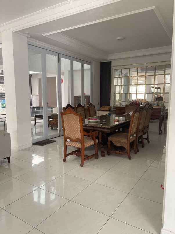 dijual rumah jl laut arafuru duren