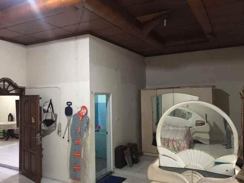 dijual rumah jl laut arafuru duren