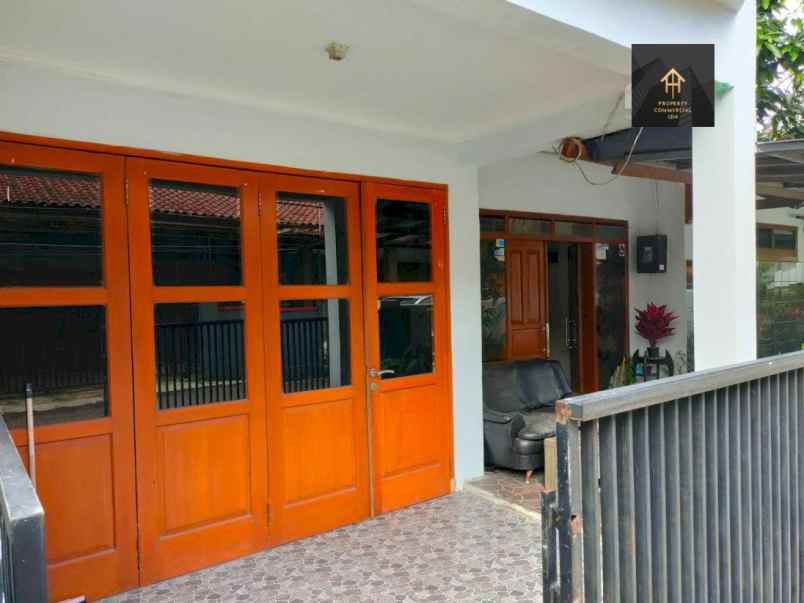 dijual rumah jl margahayu belakang mtc