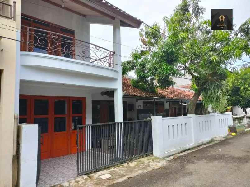 dijual rumah jl margahayu belakang mtc