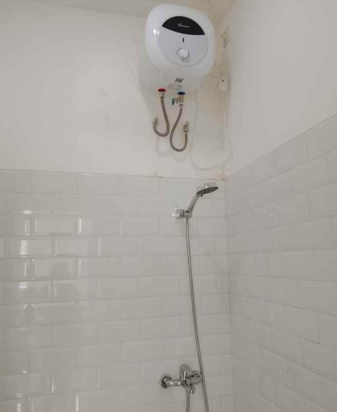 dijual rumah jl merdeka