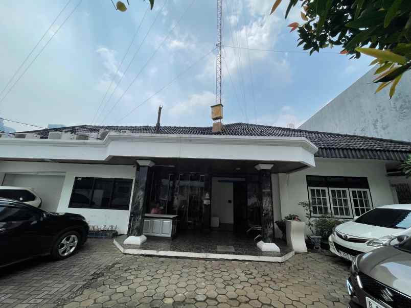 dijual rumah jl mpu sendok senopati