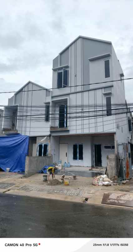 dijual rumah jl percetakan negara