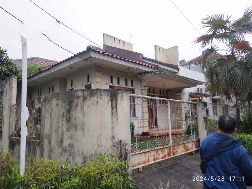 dijual rumah jl pondok kelapa duren