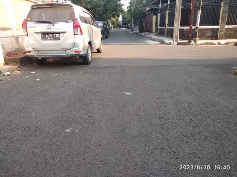 dijual rumah jl pondok kelapa duren