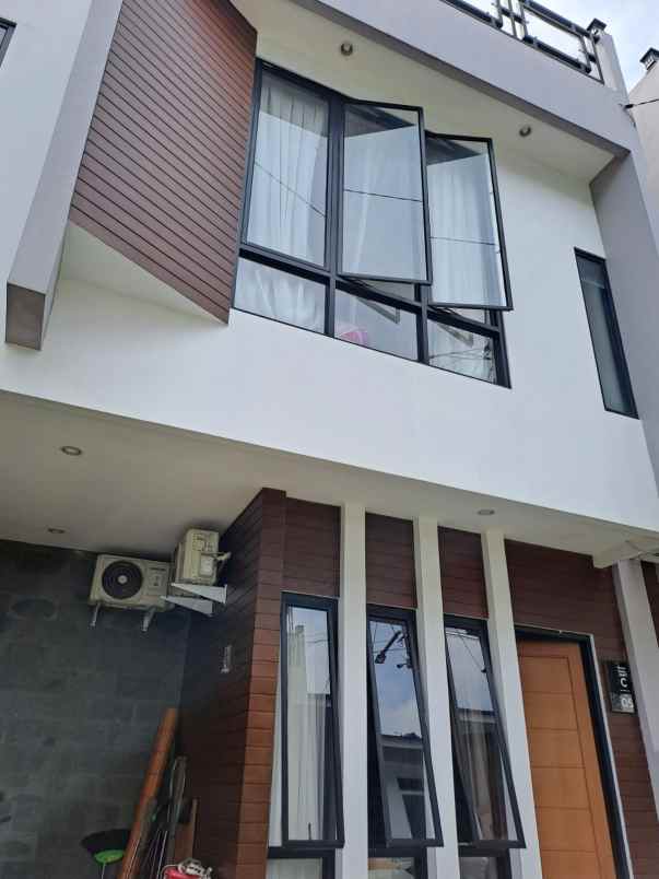 dijual rumah jl raya cirendeu no 107