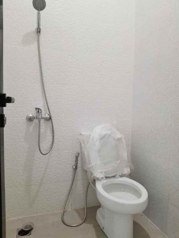 dijual rumah jl raya hankam setu