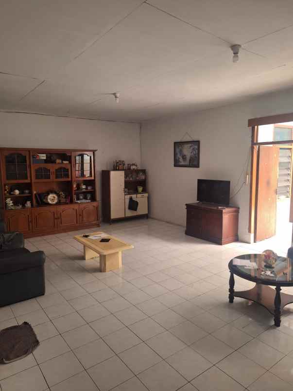 dijual rumah jl raya padalarang