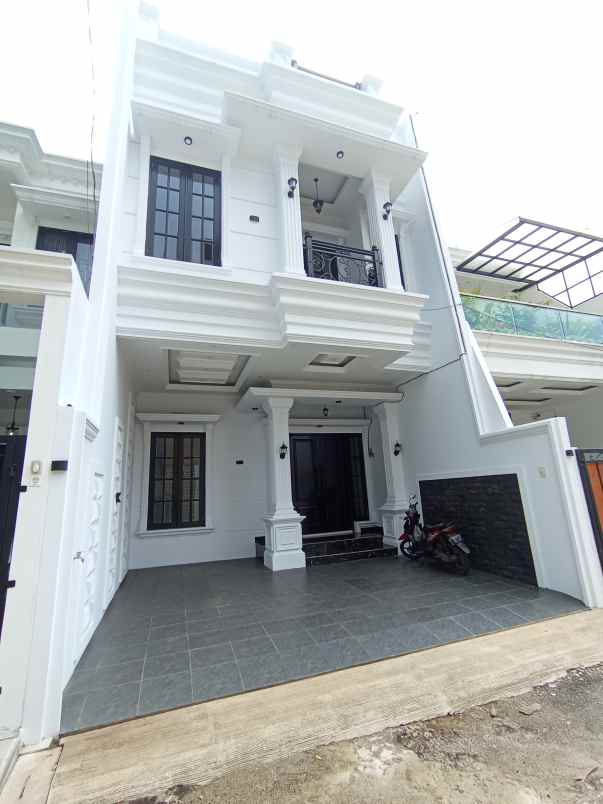 dijual rumah jl sadar jagakarsa jakarta