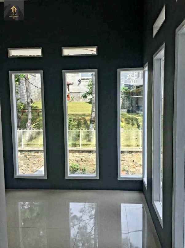 dijual rumah jl setiabudi regensi