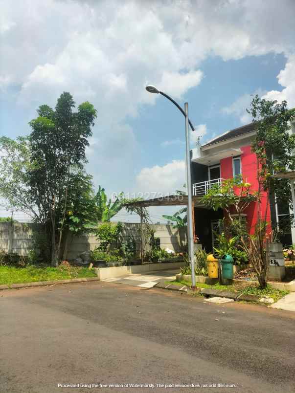 dijual rumah jl setraduta