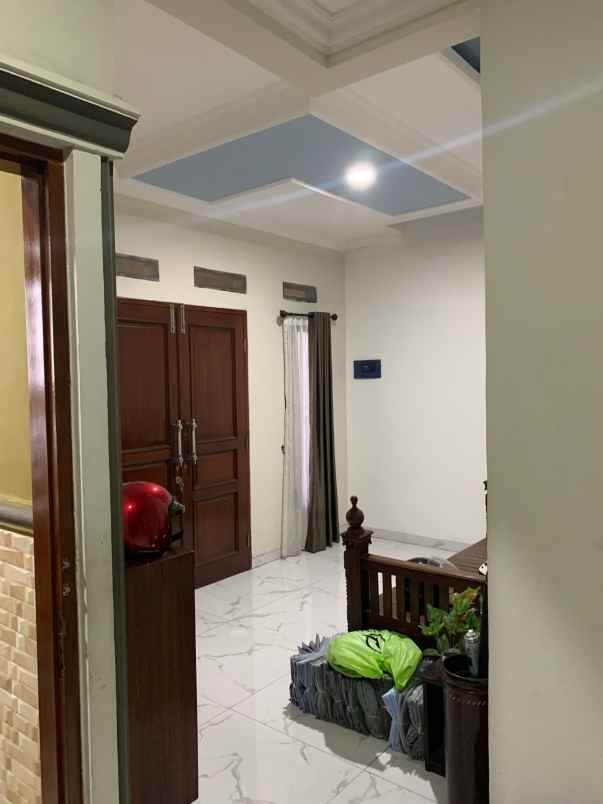 dijual rumah jl soleh