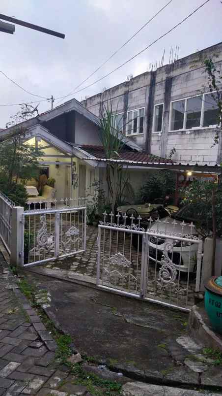 dijual rumah jl stadion utara