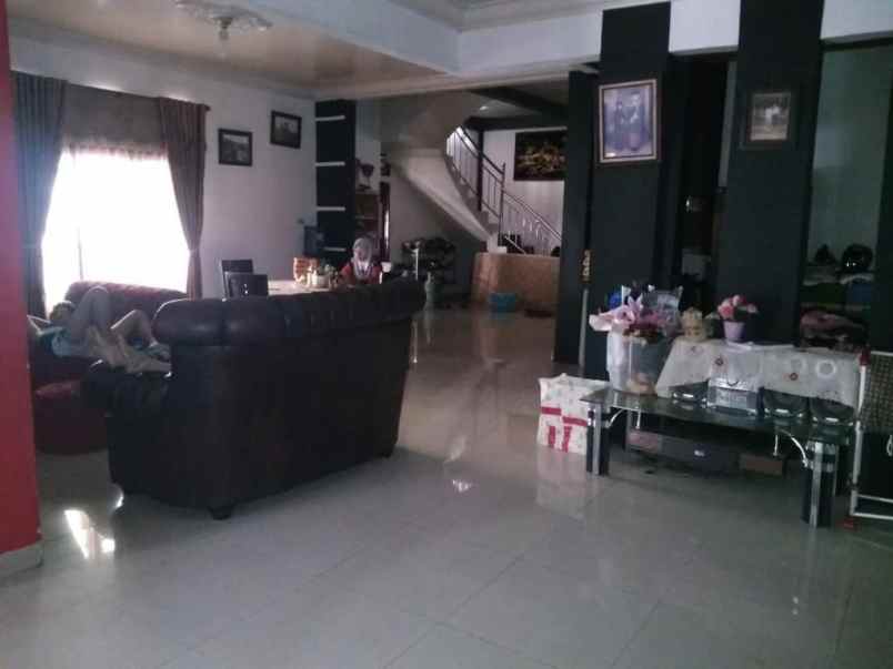 dijual rumah jl sudirman