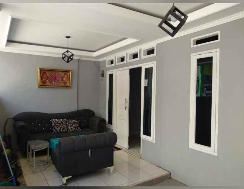 dijual rumah jl suka karya