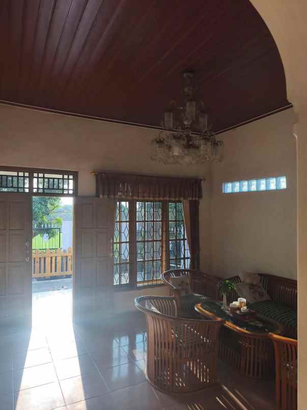 dijual rumah jl terusan kapten halim