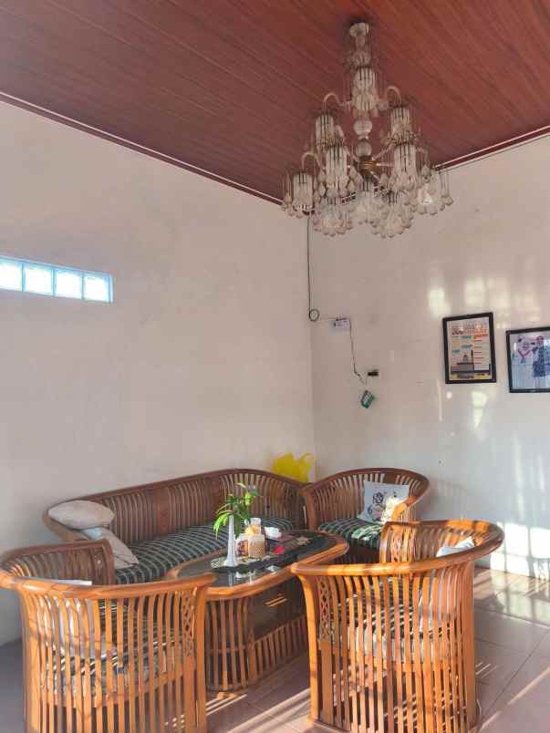 dijual rumah jl terusan kapten halim