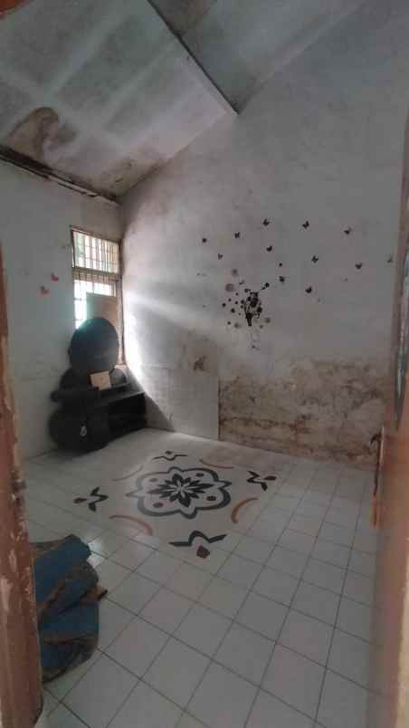 dijual rumah jl uranus margahayu raya