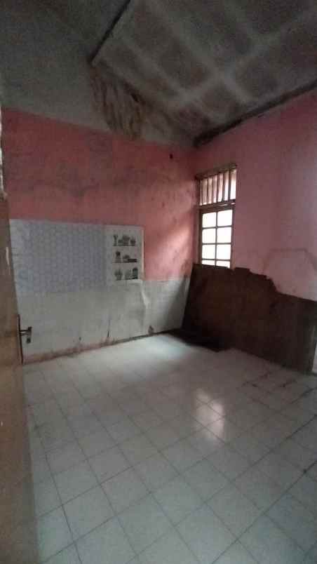 dijual rumah jl uranus margahayu raya