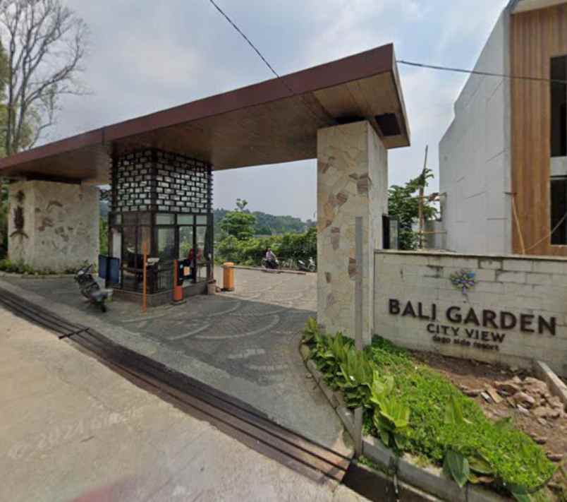 dijual rumah jln awiligar cikutra kota