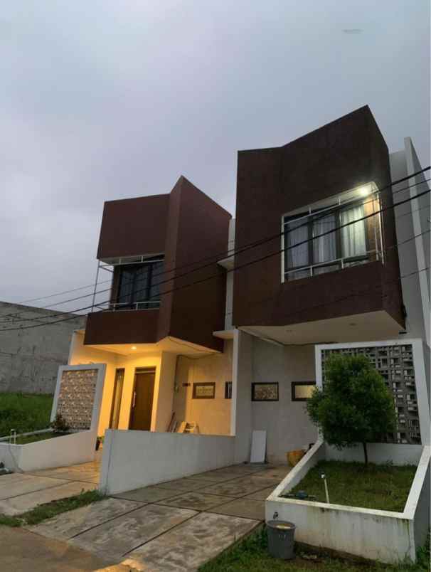 dijual rumah jln raya ciomas bogor