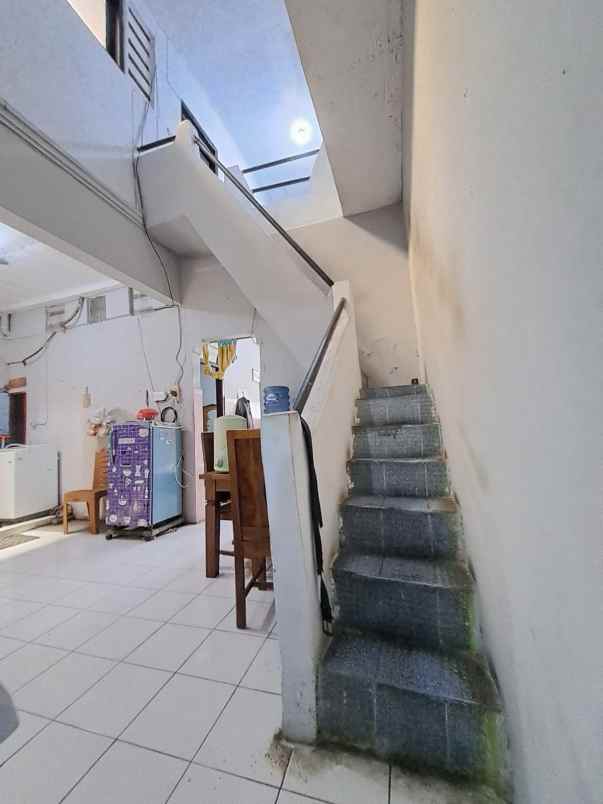 dijual rumah jln raya sukmajaya depok