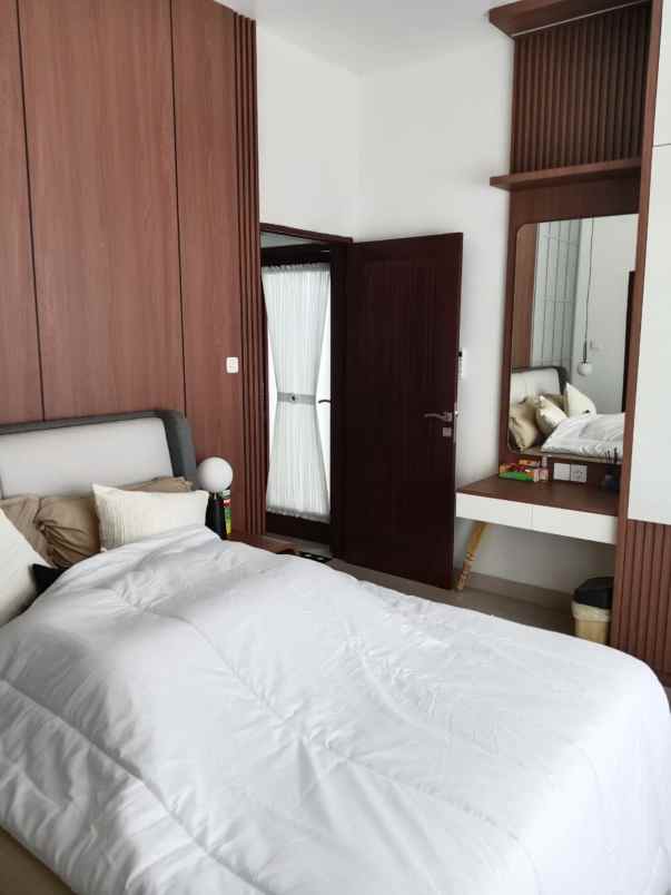 dijual rumah jln trenggana penatih