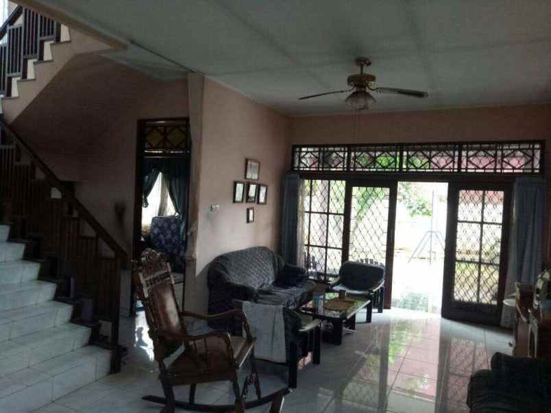 dijual rumah joglo