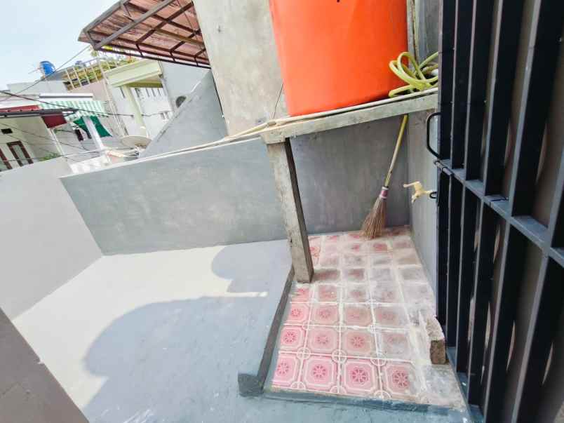 dijual rumah kalimalang