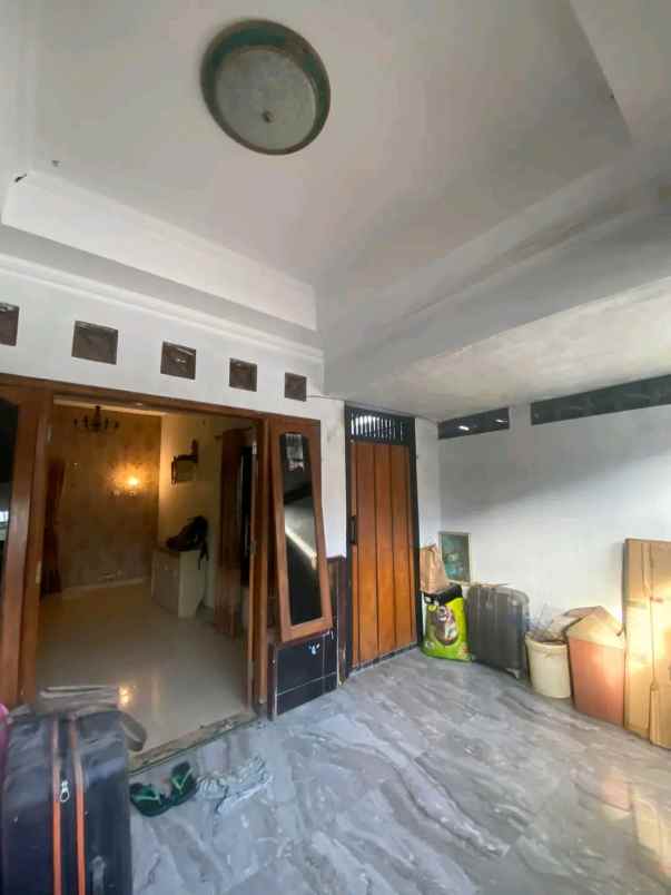 dijual rumah kalitirto