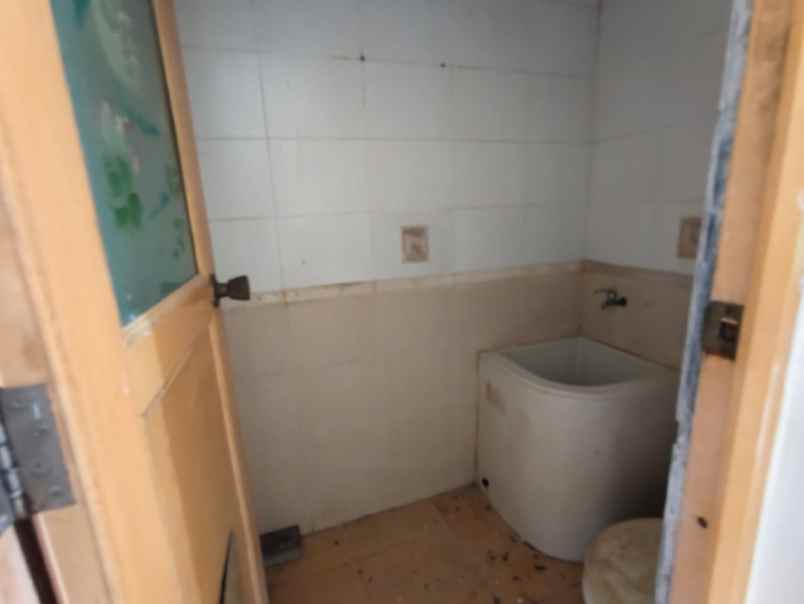 dijual rumah karah agung