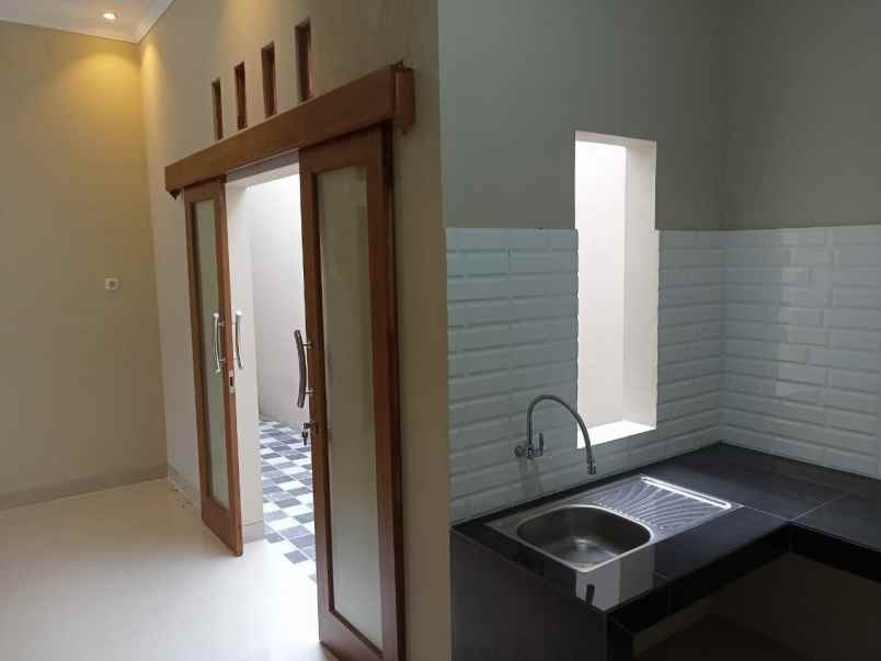 dijual rumah karangmojo purwomartani