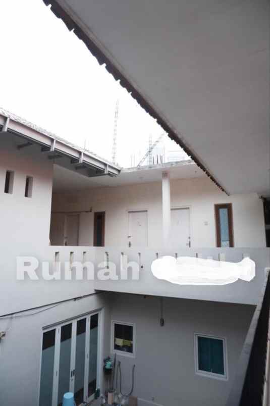 dijual rumah karet semanggi