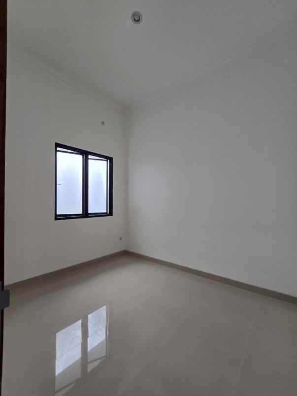 dijual rumah kav dki
