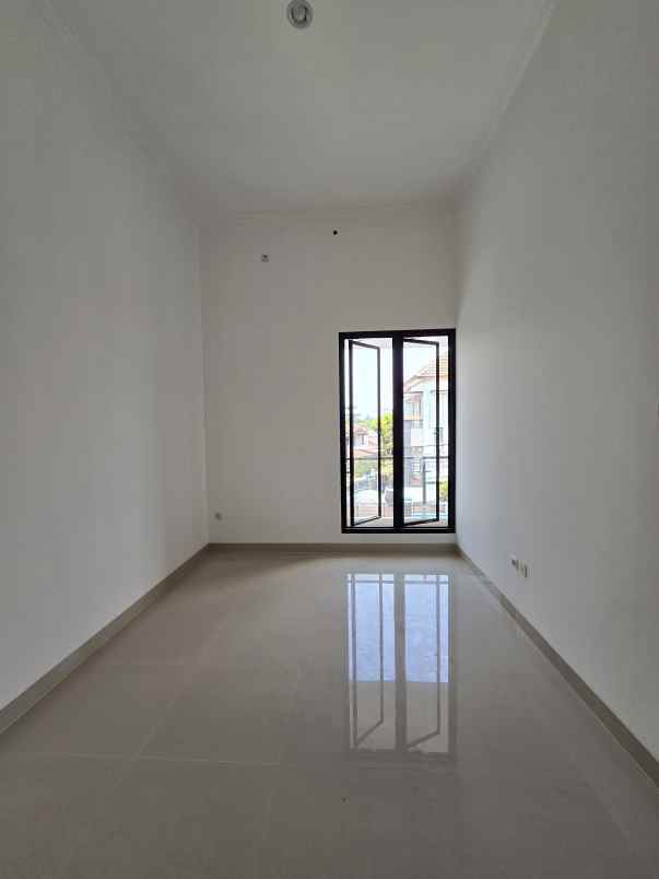 dijual rumah kav dki